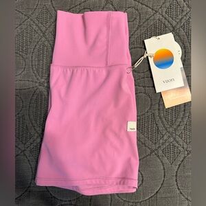 NWT Vuori Women’s All The Feels Short Azalea Pink